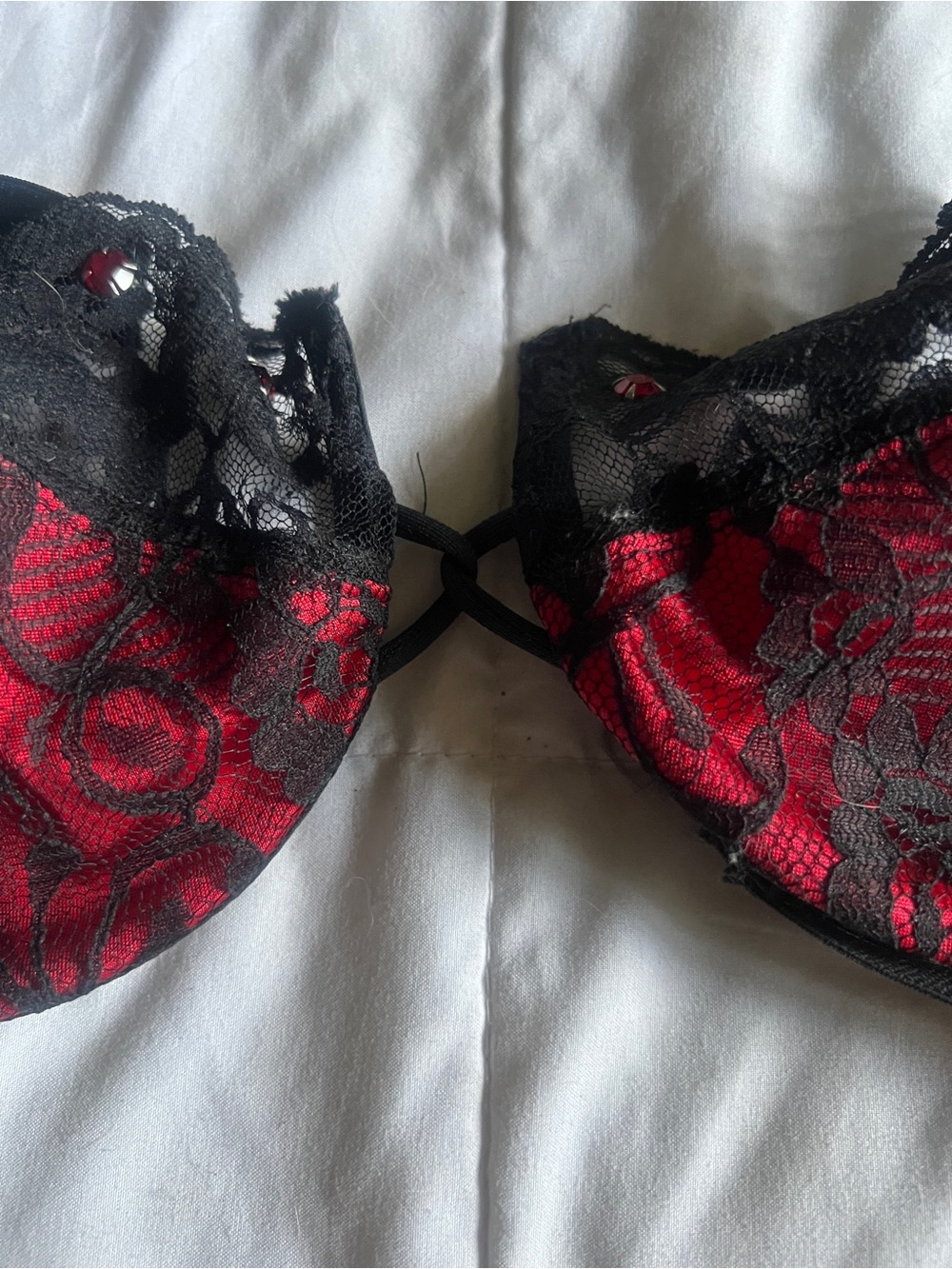 BLACK AND RED VINTAGE LACE BALCONETTE BRA WITH GEMS - Picture 4 of 9